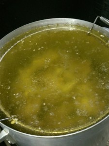横手市　麺屋新月　スープ